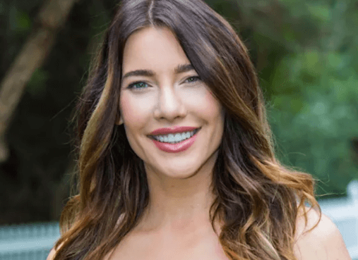 Jacqueline MacInnes Wood Net Worth